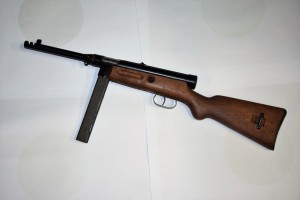 Beretta M49 9mm samonabíjecí puška